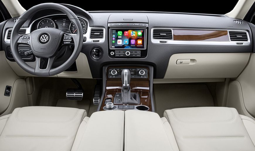 Беспроводной CarPlay и AndroidAuto для Volkswagen Touareg (2010&ndash;2018) RNS850S VW8817W фото